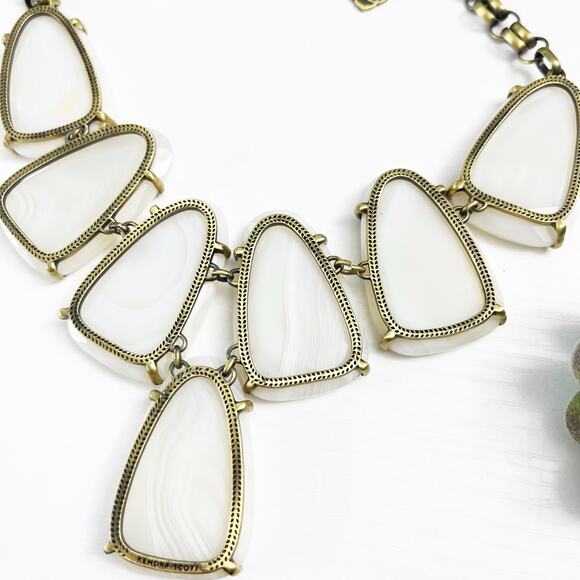 NEW Kendra Scott Banded Agate Harlow w/ Antique Brass Necklace - Picture 10 of 10